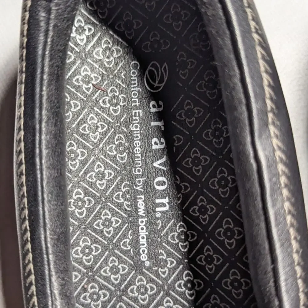 Aravon Black Leather Slip-On Seam Detail Comfort Wedge Walking Loafers Sz 6.5 D